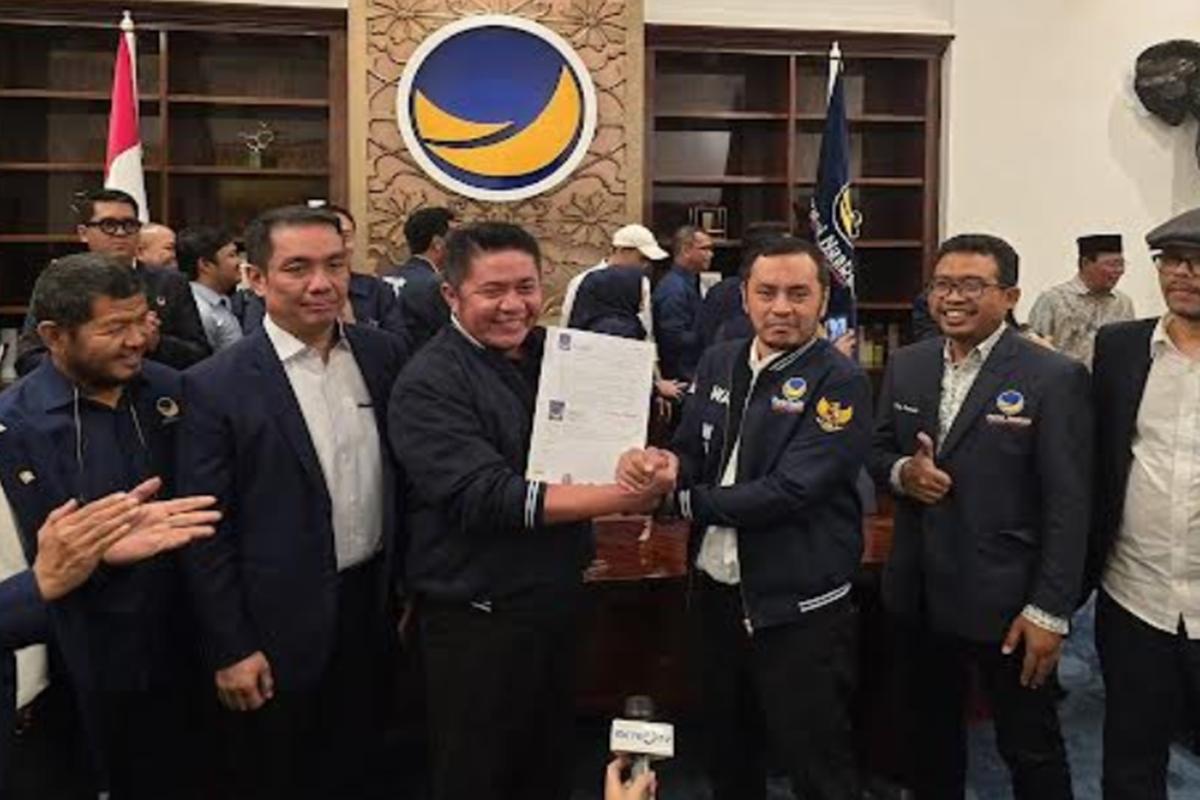 NasDem-Resmi-Beri-Rekomendasi-Usung-Herman-Deru-Cik-Ujang-Maju-di-Pilgub-Sumsel-2024.jpg