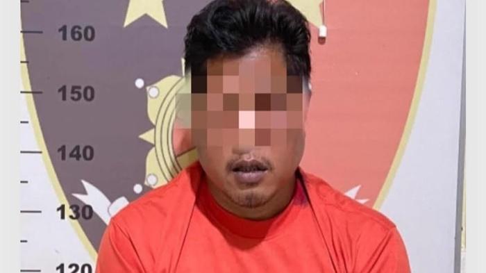Nasib-Ayah-di-Muratara-Hamili-Anak-Kandung-Hingga-Melahirkan-Rumah-Dikepung-Warga.jpg