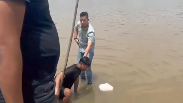 Nekat Lompat ke Sungai, Pencuri Uang Rp 80 Juta Milik Tetangganya Ditangkap Jatanras Polda Sumsel