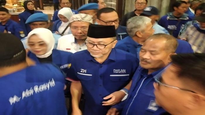 PAN-Targetkan-60-Persen-Suara-Prabowo-Gibran-di-Sumsel-Begini-Arahan-Zulhas-ke-Kader.jpg