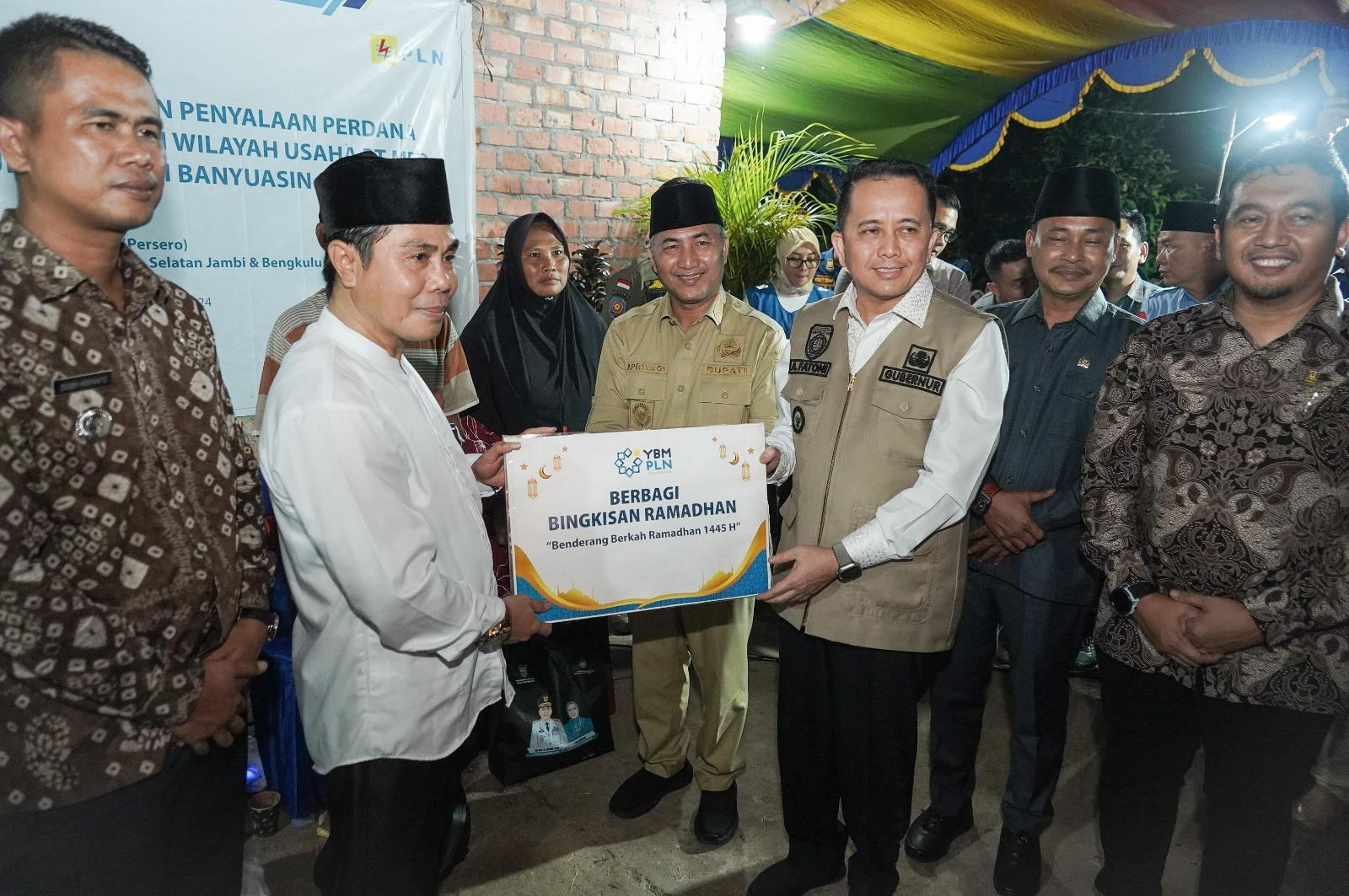 PLN-UID-S2JB-Nyalakan-Listrik-Desa-Sukamaju-dan-Desa-Tenggulang-Jaya-Kabupaten-Musi-Banyuasin.jpg