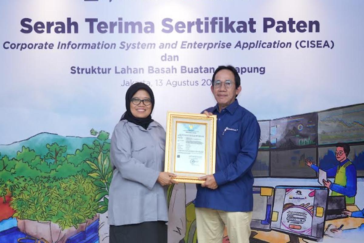 PT Bukit Asam Terima Hak Paten untuk Aplikasi CISEA dan Lahan Basah Buatan Terapung