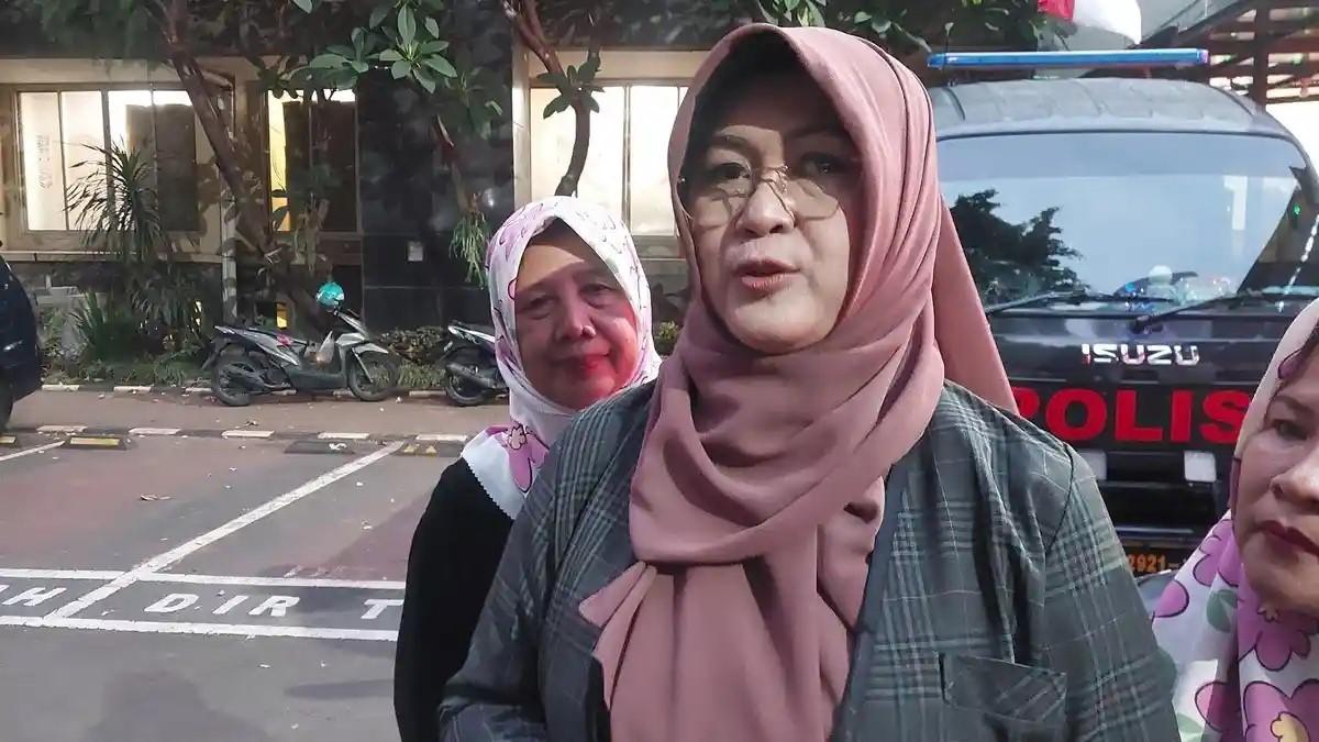 Pegiat-media-sosial-Tifauzia-Tyassuma-atau-dikenal-Dokter-Tifa.jpg