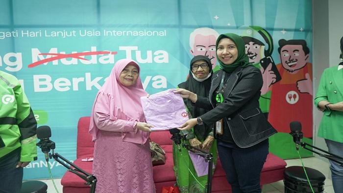 Cerita Pelanggan Usia Senior di Palembang, Semakin #AmanBersamaGojek