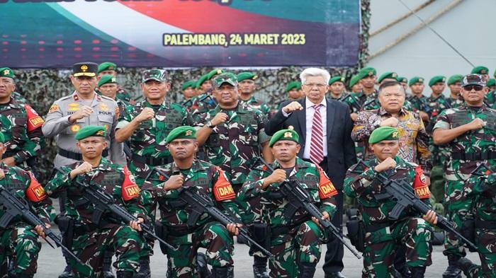 Pelepasan-anggota-TNI-AD-ke-Papua.jpg