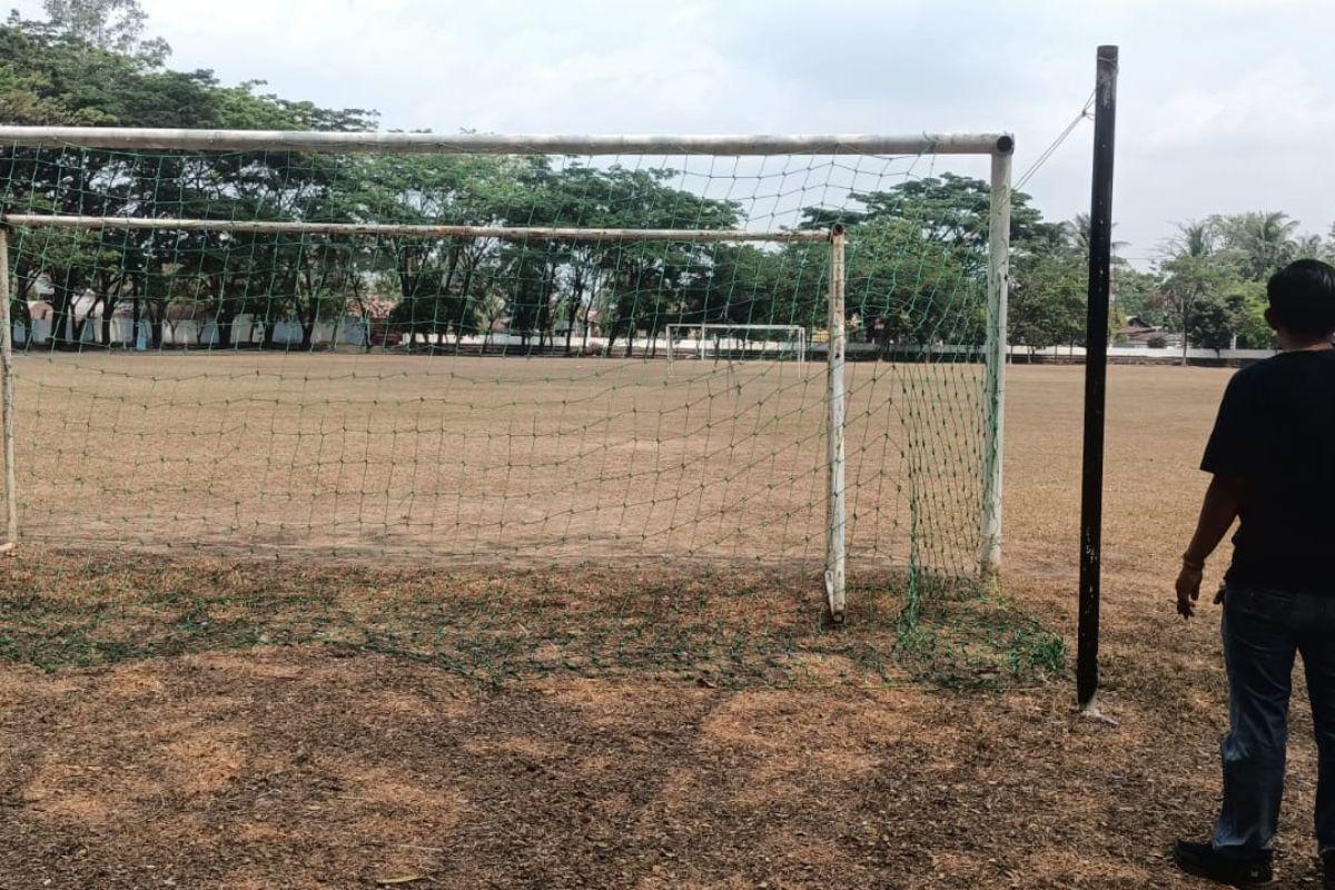 Pemkab Lahat Tutup Lapangan Sepakbola di GOR Serame Antisipasi Kerusakan Rumput Akibat Cuaca Ekstrem