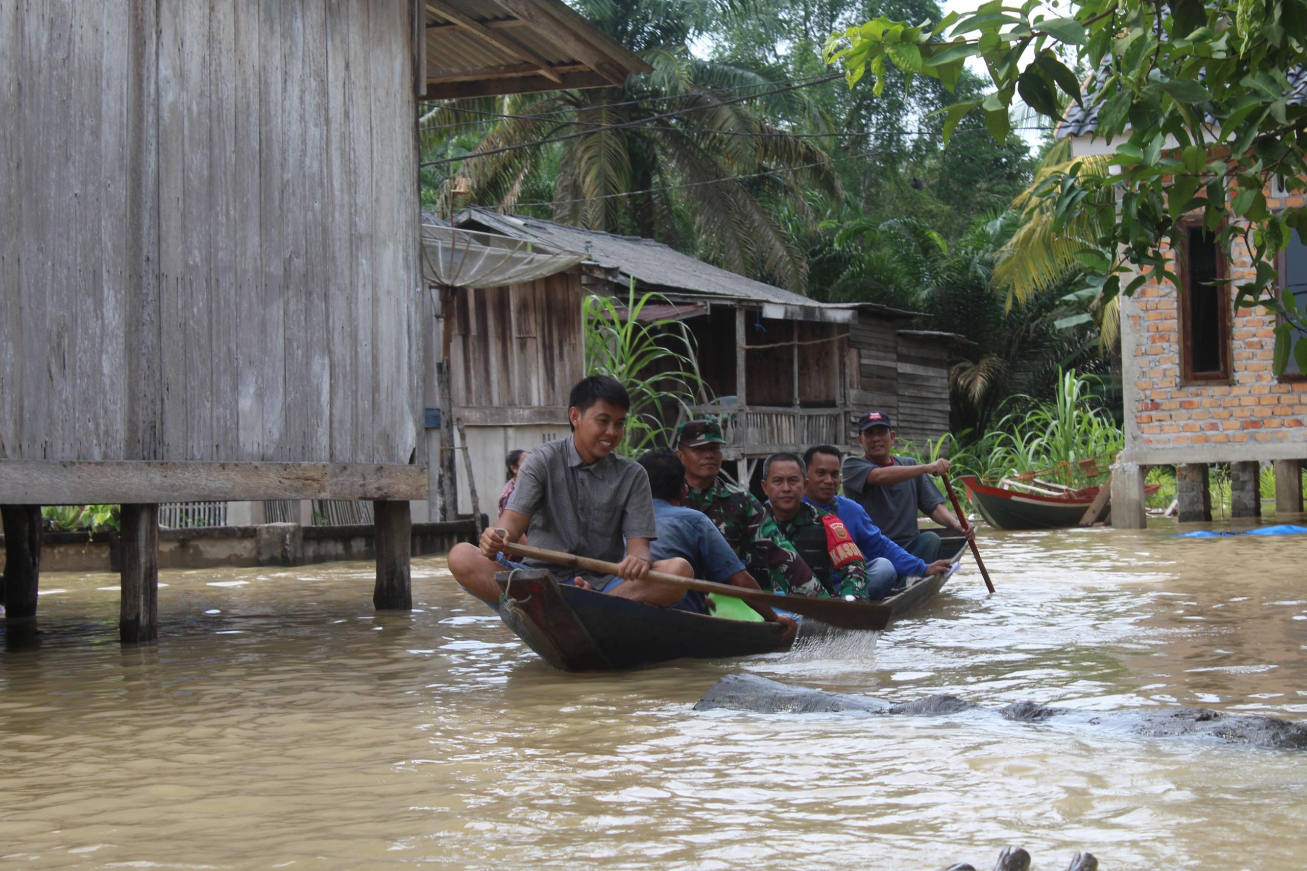 Pemkab-OKI-Tetapkan-Status-Darurat-Bencana-Usai-Ribuan-Rumah-di-Lempuing-Jaya-Masih-Terkepung-Banjir.jpg