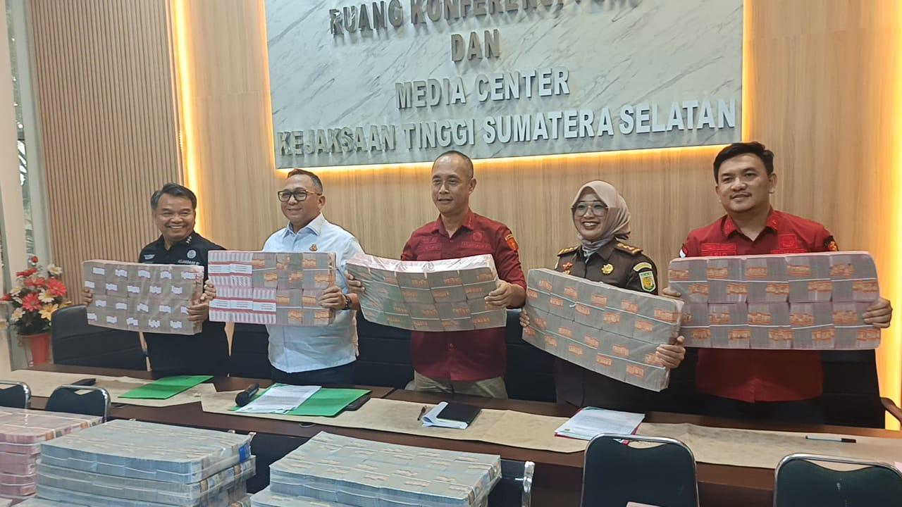Penampakan-Uang-Rp-616-M-Hasil-Penyitaan-Kasus-Korupsi-Pinjaman-Fiktif-yang-Diungkap-Kejati-Sumsel.jpg