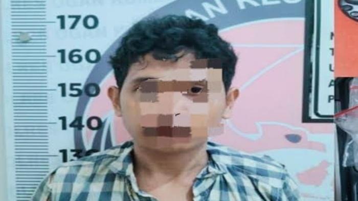 Pengedar Narkoba di Desa Mangun Jaya OKI Ditangkap Polisi, Pondok Tempatnya Transaksi Dibakar Warga