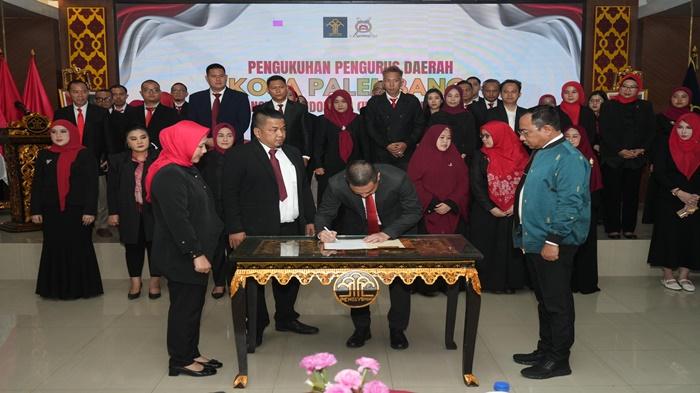 Pengda INI Palembang Resmi Dikukuhkan, Kemenkum Sumsel Dorong Penerapan PMPJ