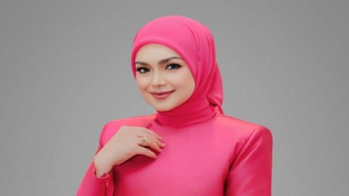 Penyanyi-asal-Malaysia-Siti-Nurhaliza.jpg