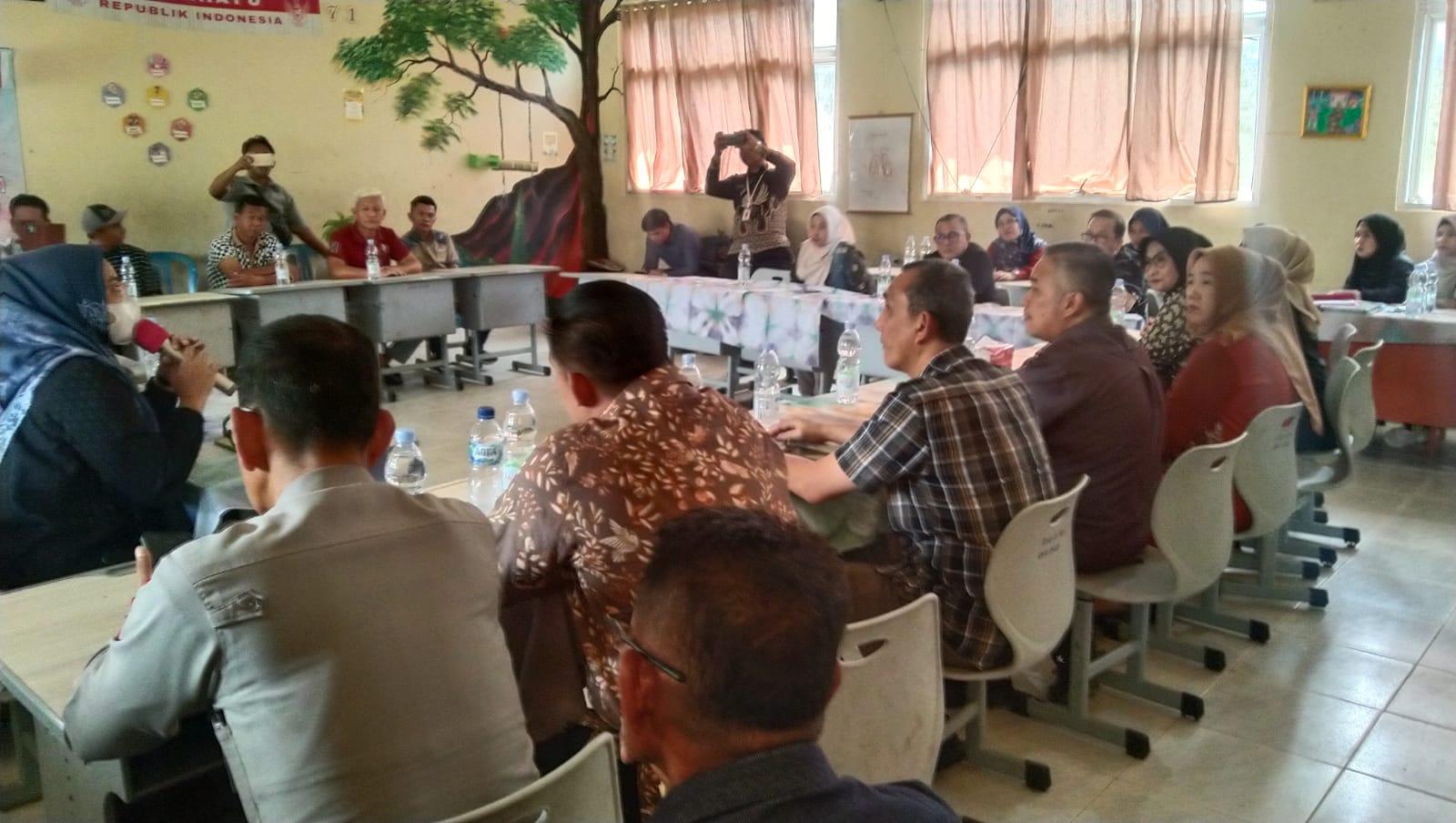 Motif Kasus Kekerasan Siswi SMPN 33 Palembang, Berawal dari Chat WA 'Belagak Tapi Tidak Setia' - Tribunsumsel.com