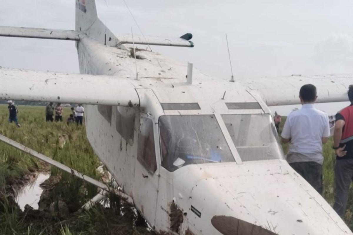 Pesawat-jatuh-di-persawahan-Kampung-Ceplik-Desa-Kertawaluya.jpg