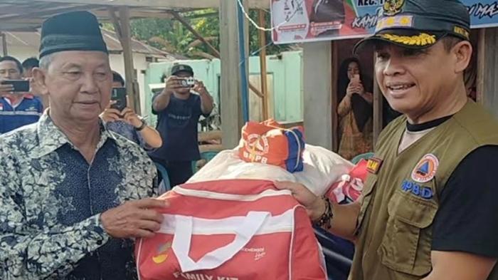 Pemkab Empat Lawang Salurkan Bantuan Korban Kebakaran Desa Seguring Kecil
