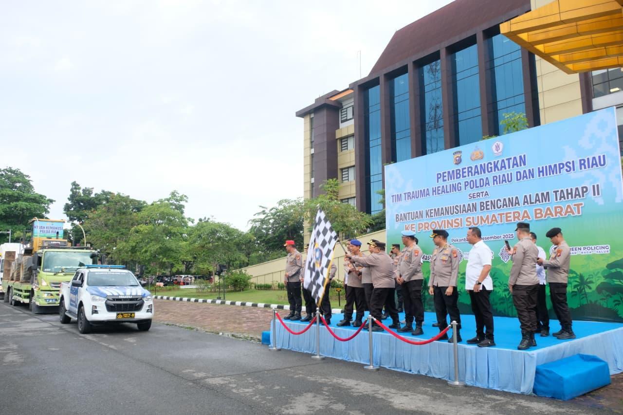 Polda Riau Berangkatkan Tim Trauma Healing, Logistik dan Alat Berat ke Agam Sumatera Barat