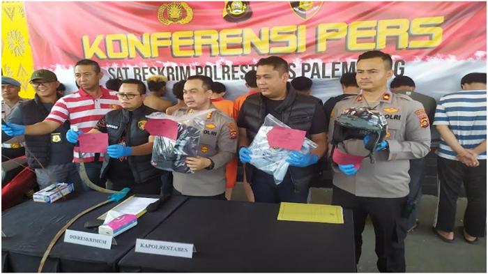 Polisi-menetapkan-tiga-tersangka-tawuran-di-14-Ulu-Palembang.jpg