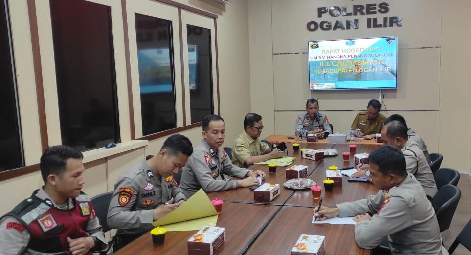 Polres-Ogan-Ilir-Gelar-Rapat-Koordinasi-Penanganan-Illegal-Fishing-Bersama-Dinas-Perikanan.jpg