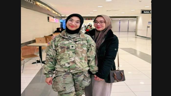 Potret-Syifa-WNI-jadi-tentara-Amerika-Serikat-saat-bersama-sang-ibu.jpg