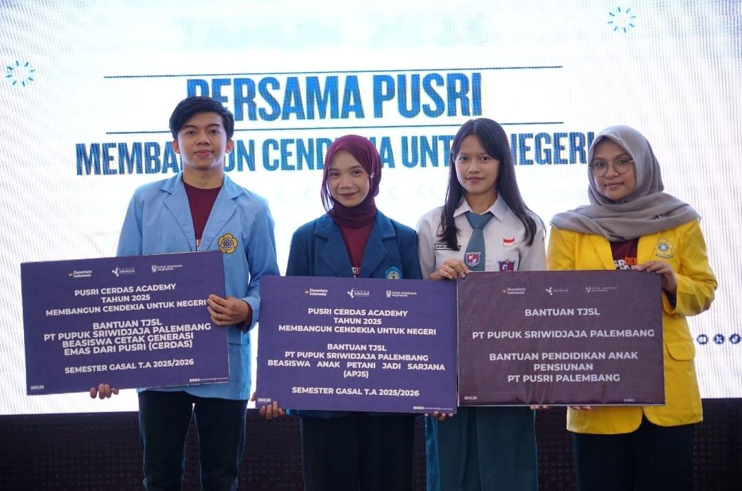 Pusri Berikan Puluhan Beasiswa Lewat Program Pusri Cerdas Academy 2025
