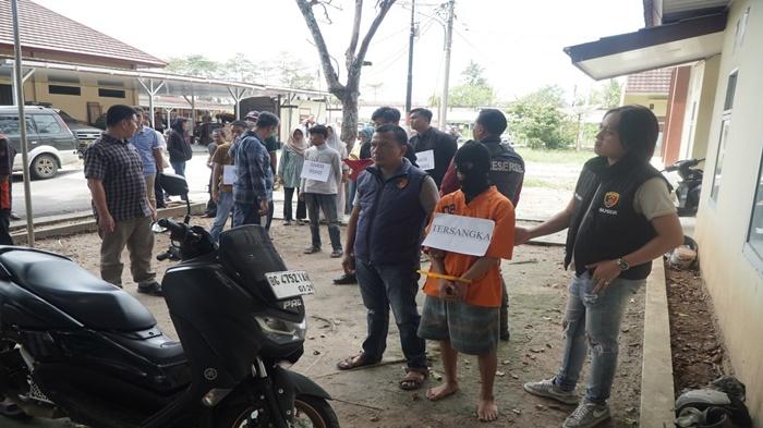Remaja OKU Selatan Tewas Kalah Duel Maut VS Teman, Berawal WhatsApp, Rekonstruksi 32 Adegan Digelar