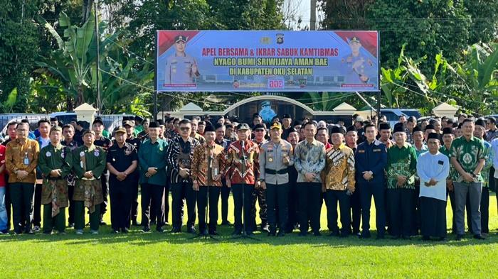 Ribuan-Elemen-Masyarakat-Ikrar-Nyago-Bumi-Sriwijaya-Aman-Bae-Polres-OKU-Selatan-Perkuat-Sinergi.jpg