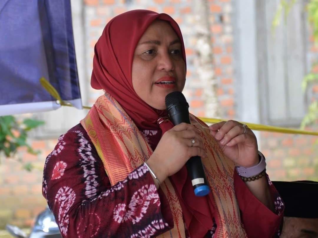 Rita-Suryani-istri-Bupati-Musi-Rawas-Utara.jpg