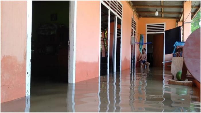 Rumah-Firdaus-yang-terendam-banjir-di-Kelurahan-Sukajadi-Kecamatan-Talang-Kelapa-Banyuasin.jpg