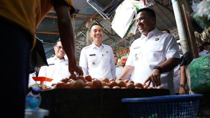 Pemkab OKI Sidak Pasar Tradisional di Kayu Agung, Pastikan Harga Sembako Stabil