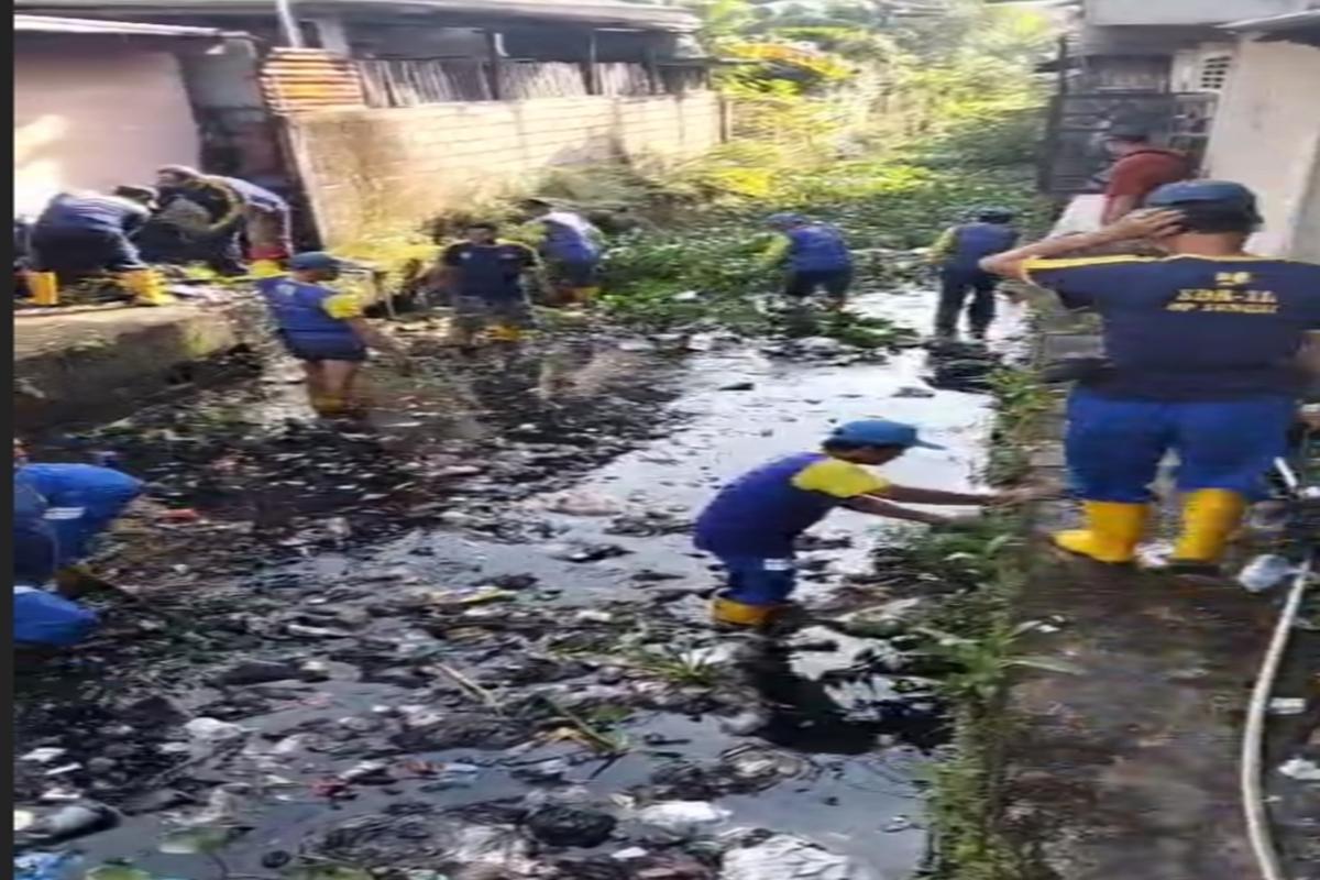 Pembersihan DAS Bayas, Petugas Angkut 2 Truk Sampah Sehari
