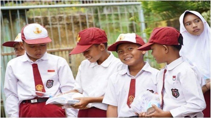 Sekolah-di-Palembang-Dilarang-Jual-Seragam-dan-Perlengkapan-Lainnya-Siap-siap-Sanksi-Jika-Melanggar.jpg