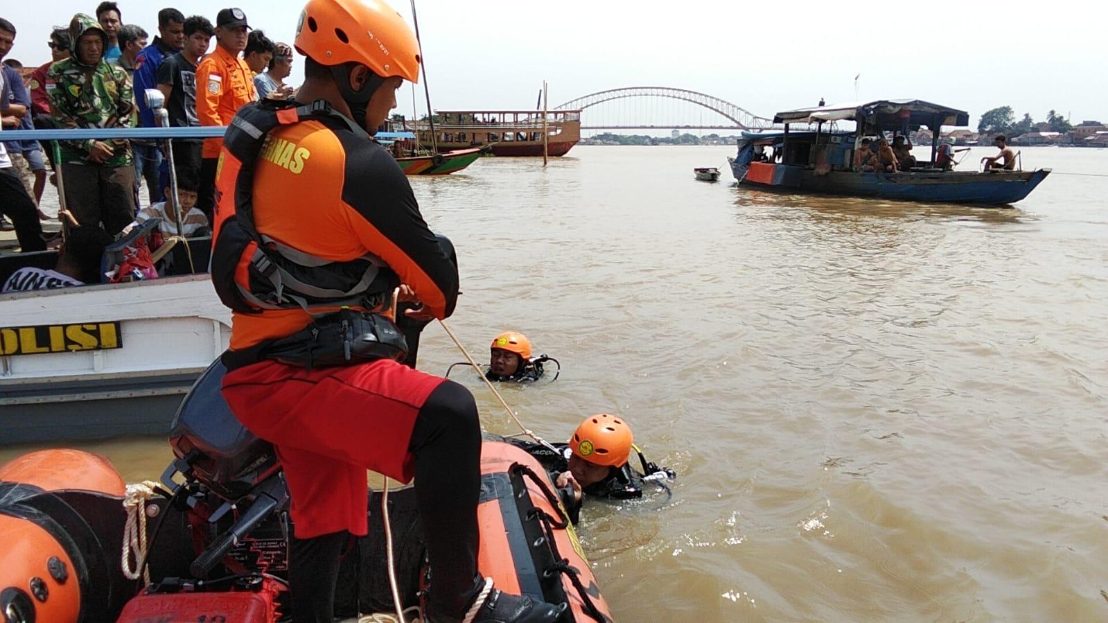 Dua Hari Hilang Tenggelam di Sungai Musi, Jasad Akmal Ariansyah Ditemukan Tewas Mengapung