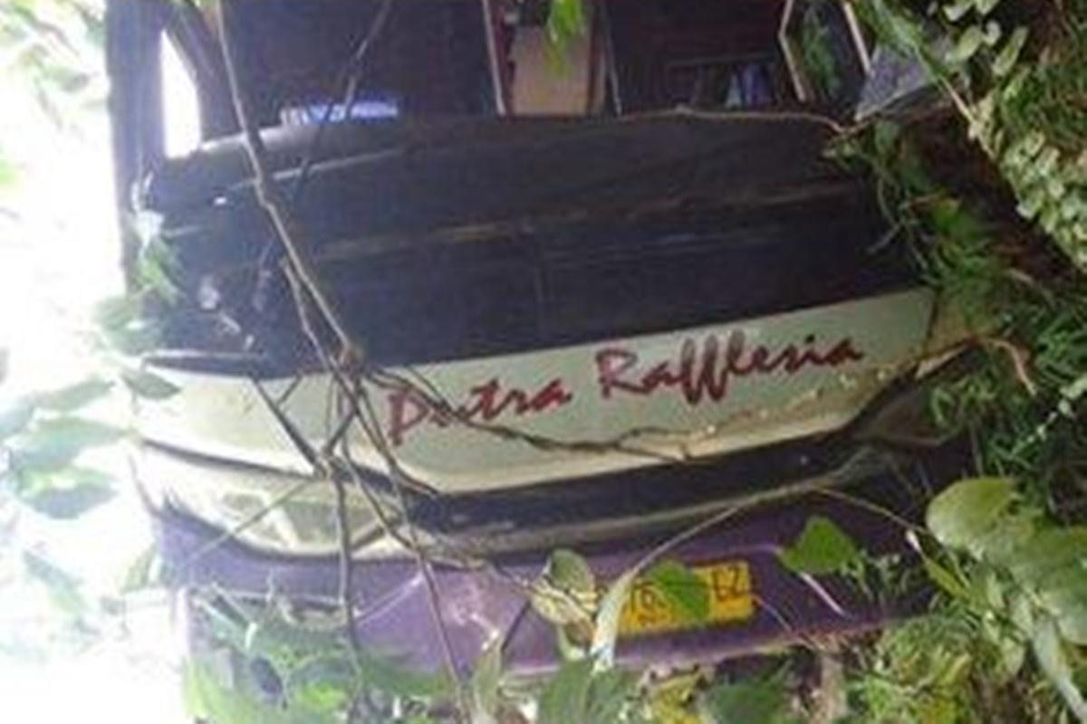 Sopir-bus-Putra-Rafflesia-yang-tewas-kecelakaan-tunggal.jpg