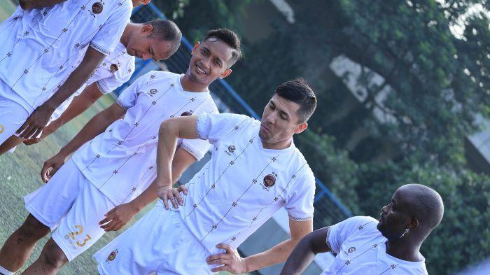 Sriwijaya-FC-Kedatangan-Pemain-Asing-Asal-Uzbekistan-dan-Prancis-Saat-Gelar-TC-di-Jakarta.jpg