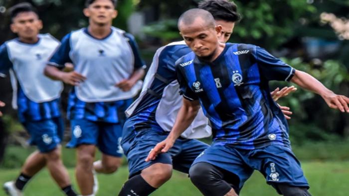 Sriwijaya-FC-saat-menggelar-latihan.jpg