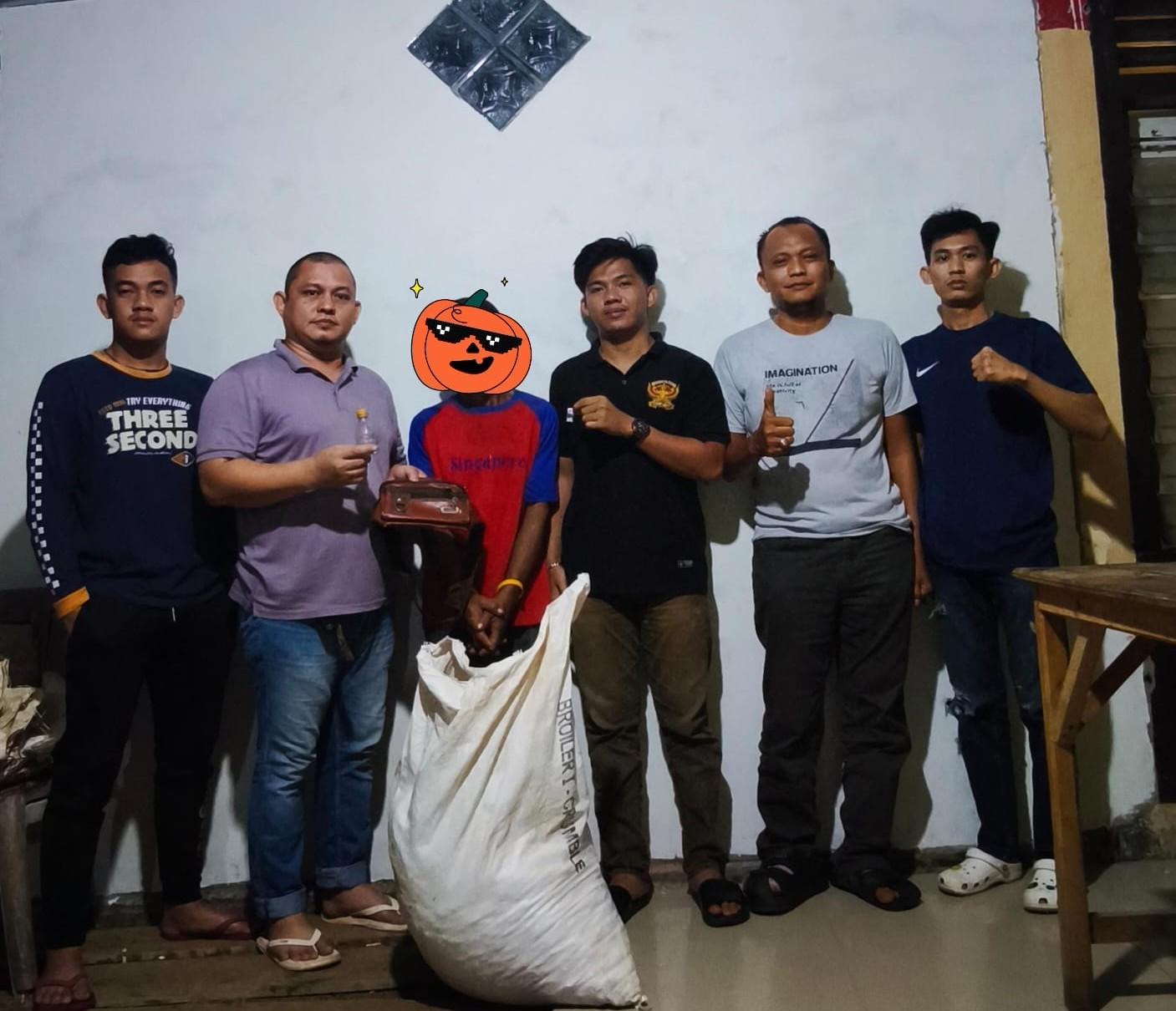 Pencuri Sawit di Ogan Ilir Ditangkap, Polisi Juga Temukan Satu Paket Sabu Beserta Alat Hisap - Tribunsumsel.com