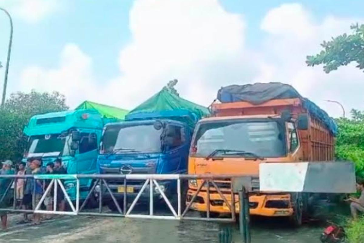 Kucing-kucingan Melintas di Jalan Lingkar Timur Prabumulih, 30 Truk Batu Bara Dikandangan Petugas