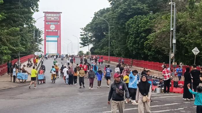 Tanggapi Keluhan Warga, Ratu Dewa Segera Evaluasi Uji Coba Car Free Day Jembatan Ampera