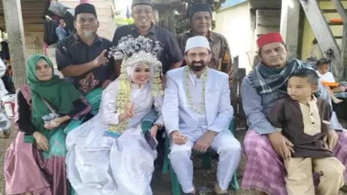 VIRAL-Gadis-Muara-Kulam-Muratara-Dinikahi-Bule-Kenal-Lewat-Mobile-Legend-Sudah-Terbang-ke-Turki.jpg