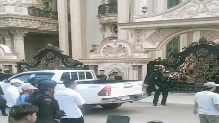 Viral Puluhan Polisi Bersenjata Geledah Rumah Mewah di Tulung Selapan OKI, Diduga Terkait Narkoba