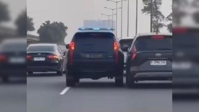 Viral-mobil-Pajero-Sport-berpelat-dinas-Polisi-beraksi-ugal-ugalan-di-dalam-jalan-tol.jpg