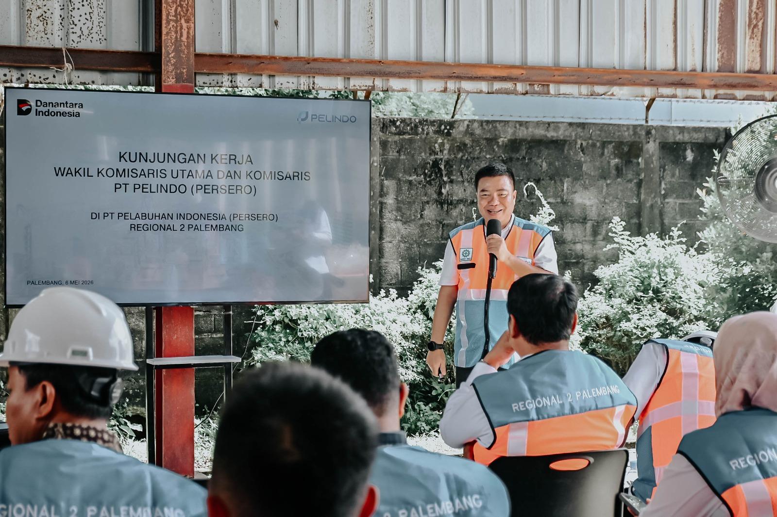 Wakil-Komisaris-Utama-Pelindo-Suntana-dan-Komisaris-Arief-Poyuono-melakukan-kunjungan-kerja.jpg