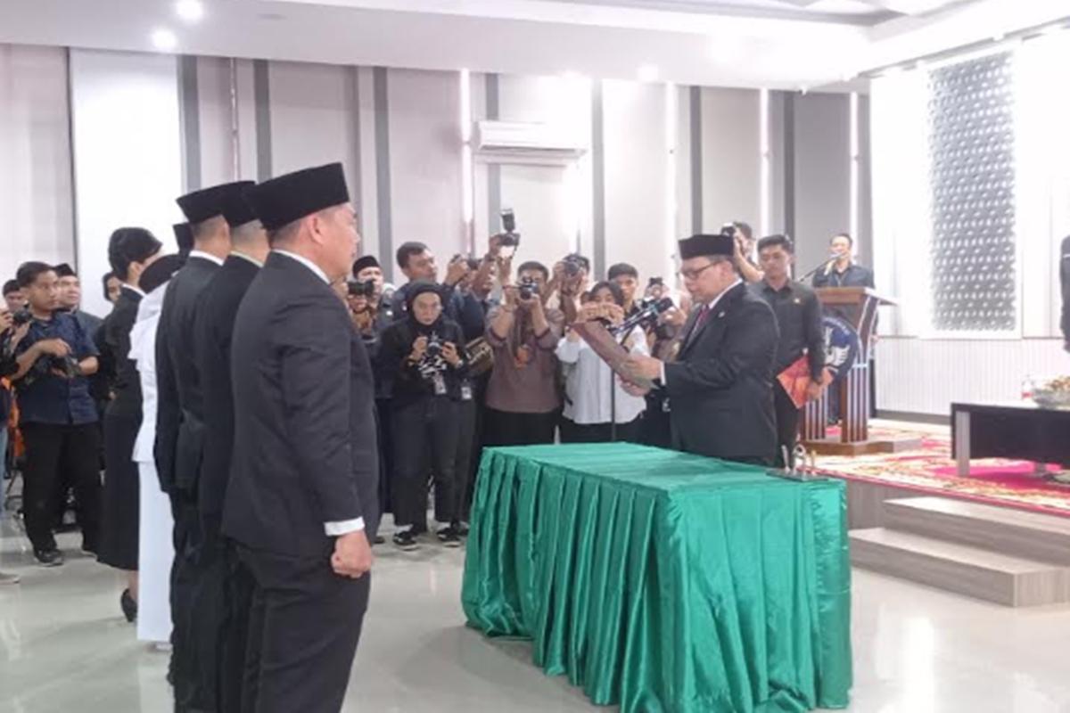 Walikota-Palembang-A-Damenta-melantik-dan-mengukuhkan-246-pejabat-pengawas.jpg