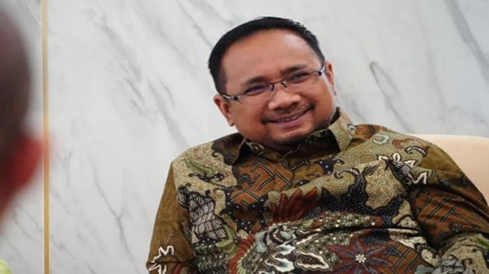 Yaqut-Cholil-Qoumas-mantan-Menteri-Agama-resmi-ditetapkan-sebag.jpg