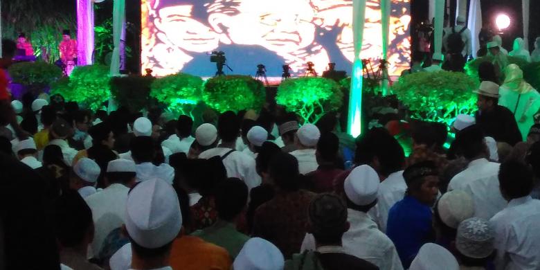 acara-haul-keenam-presiden-ri-keempat-abdurrahman-wahid-alias-gus-dur_20151226_205049.jpg