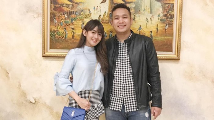 Intip Koleksi Tas Ukuran Kecil dan High Heels yang Dimiliki Istri Gilang Dirga, Harganya Tuh Bikin