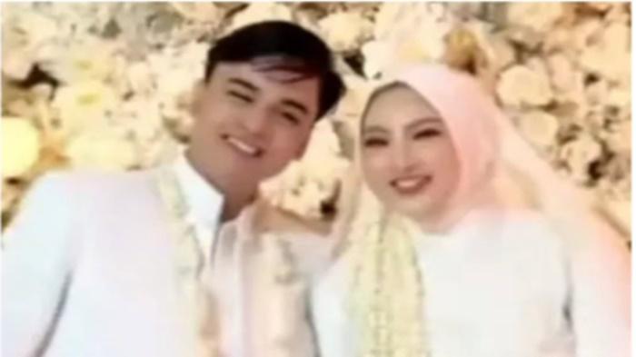 alasan-denada-tak-hadir-di-pernikahan-ressa-rizky-rossano.jpg