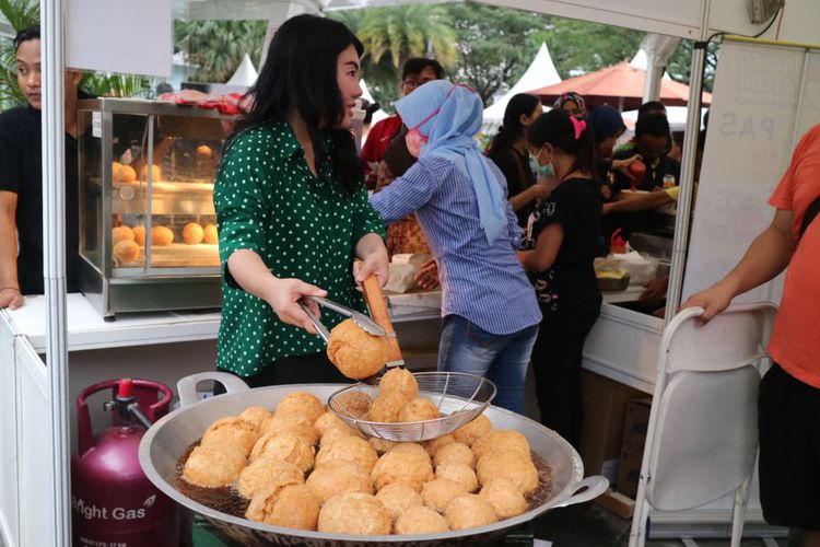 Bakso Goreng Ukurannya Tidak Biasa, Bahan Bakunya Juga Bikin Kamu Gak Mau Berhenti Mengunyah