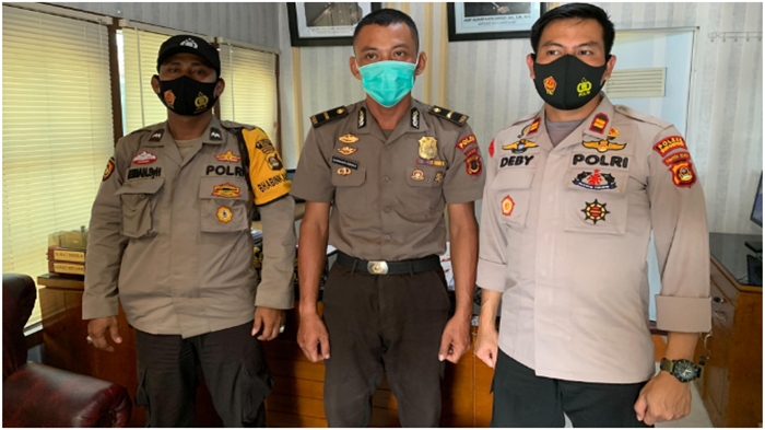 bambang-irawan-kuli-bangunan-jadi-polisi-gadungan-kamis-1032022.jpg