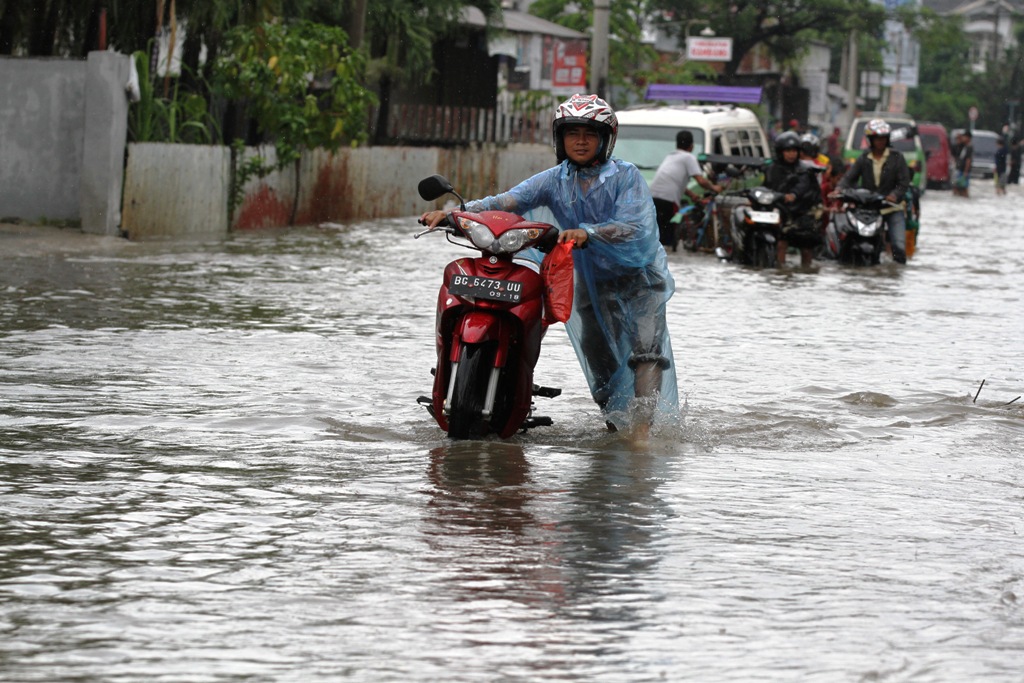 banjir-mogok-motor-palembang.jpg