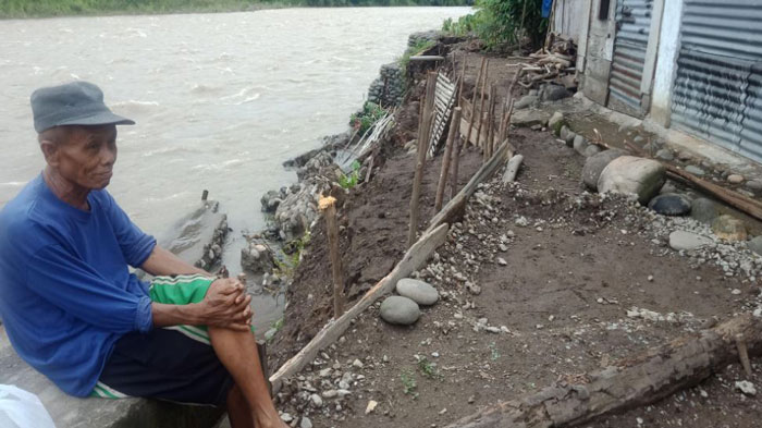 Tidur Sukman Tak Lagi Nyenyak, Takut Rumah Roboh Sejak Bronjong Sungai Lematang Lahat Ambruk